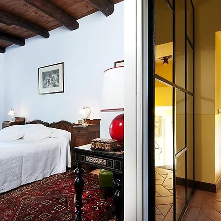 San Siro Sleeps 8